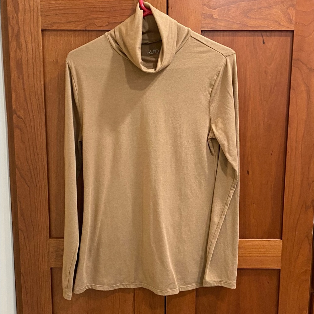 Old Navy Camel Colored Basic Turtleneck